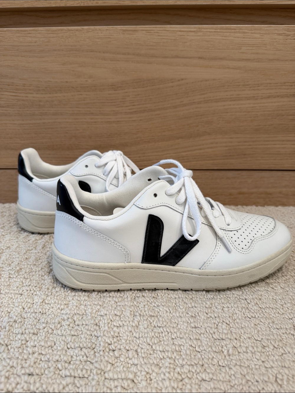 Veja V10, worn twice…I need a 39.5😬